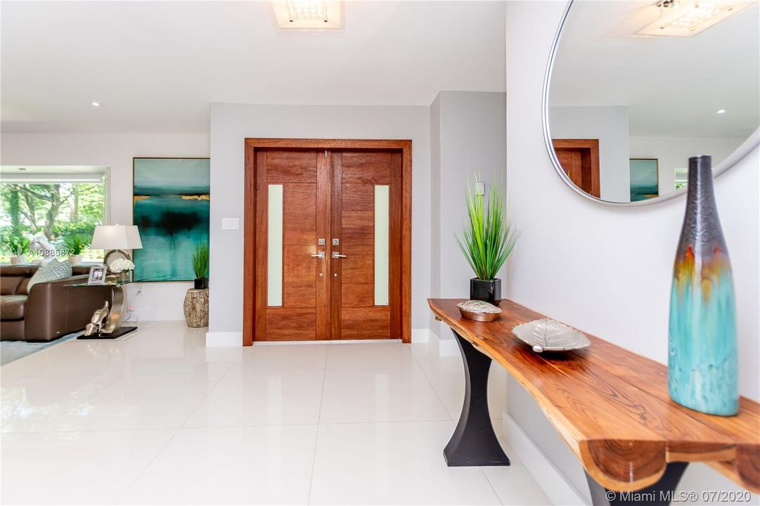 Recently Rented: $14,500 (6 beds, 6 baths, 3868 Square Feet)