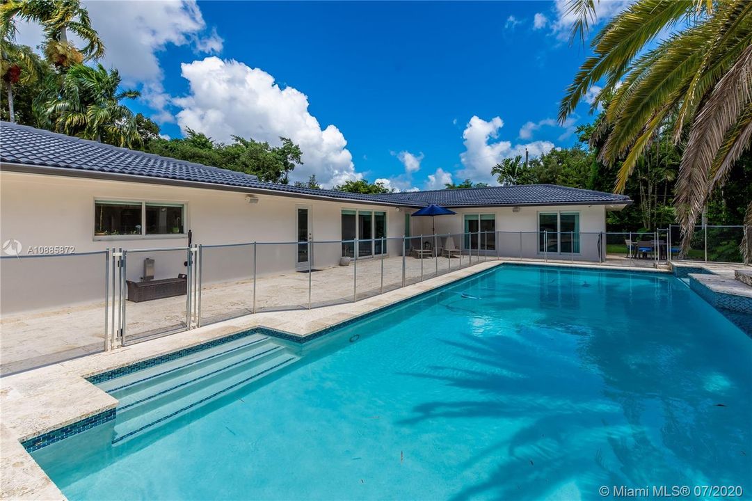 Recently Rented: $14,500 (6 beds, 6 baths, 3868 Square Feet)