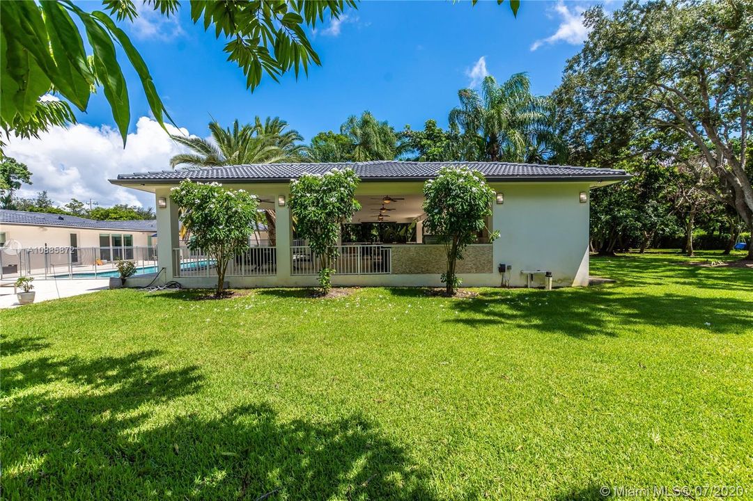 Recently Rented: $14,500 (6 beds, 6 baths, 3868 Square Feet)