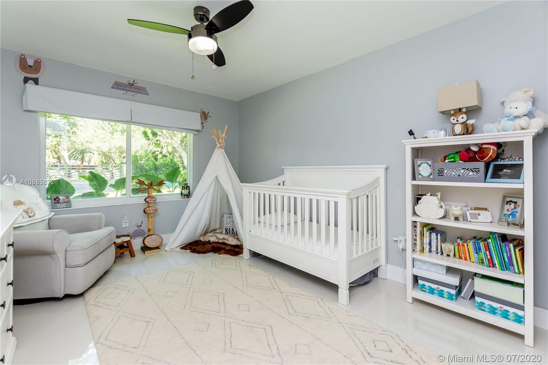 Recently Rented: $14,500 (6 beds, 6 baths, 3868 Square Feet)