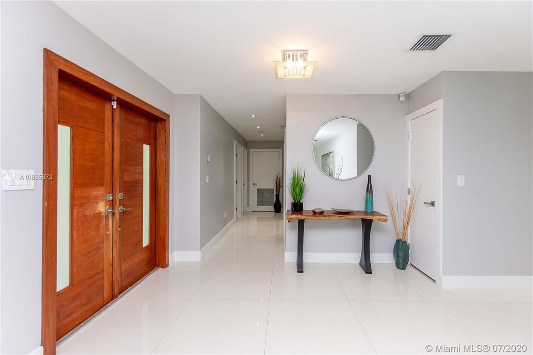Recently Rented: $14,500 (6 beds, 6 baths, 3868 Square Feet)