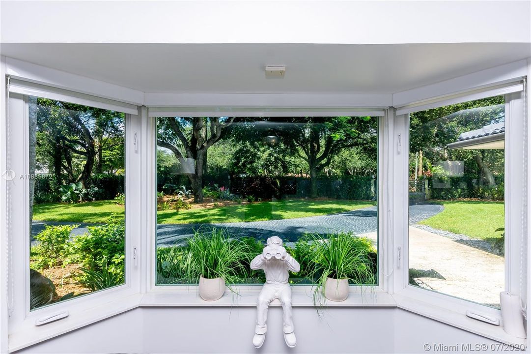 Recently Rented: $14,500 (6 beds, 6 baths, 3868 Square Feet)