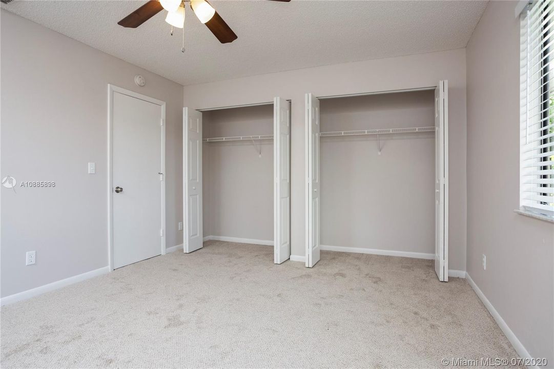 Recently Sold: $152,900 (2 beds, 2 baths, 1208 Square Feet)