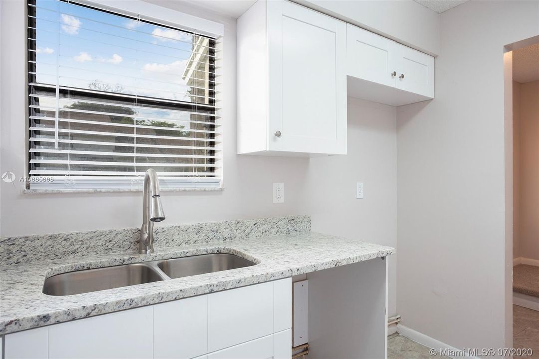 Recently Sold: $152,900 (2 beds, 2 baths, 1208 Square Feet)
