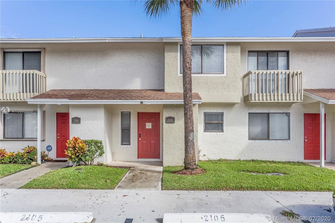 Recently Sold: $152,900 (2 beds, 2 baths, 1208 Square Feet)