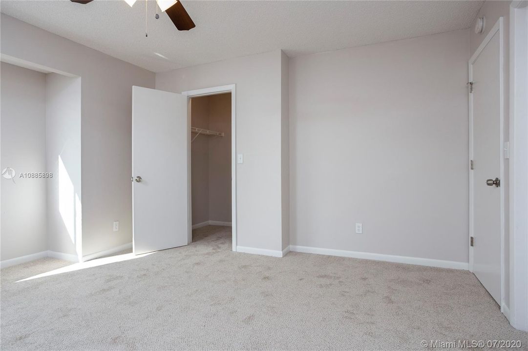 Recently Sold: $152,900 (2 beds, 2 baths, 1208 Square Feet)