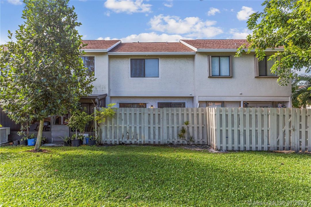 Recently Sold: $152,900 (2 beds, 2 baths, 1208 Square Feet)