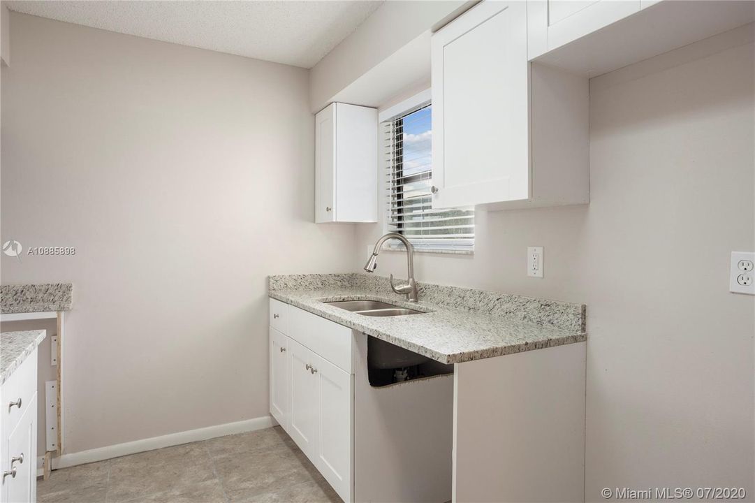 Recently Sold: $152,900 (2 beds, 2 baths, 1208 Square Feet)