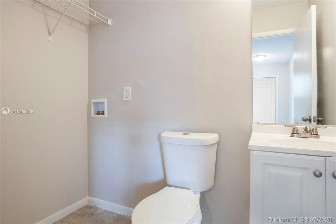 Recently Sold: $152,900 (2 beds, 2 baths, 1208 Square Feet)
