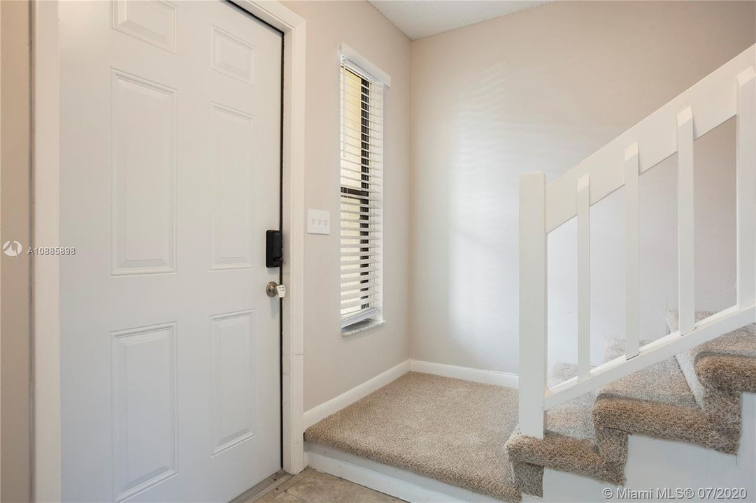 Recently Sold: $152,900 (2 beds, 2 baths, 1208 Square Feet)