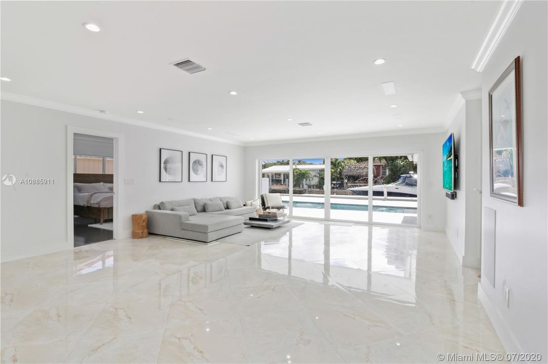 Vendido Recientemente: $1,250,000 (3 camas, 2 baños, 2580 Pies cuadrados)