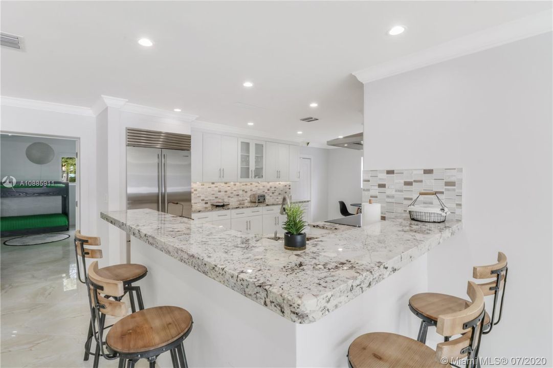 Vendido Recientemente: $1,250,000 (3 camas, 2 baños, 2580 Pies cuadrados)