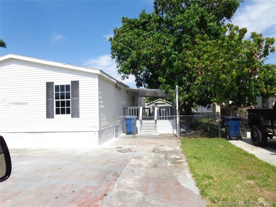 Vendido Recientemente: $149,990 (4 camas, 2 baños, 1690 Pies cuadrados)