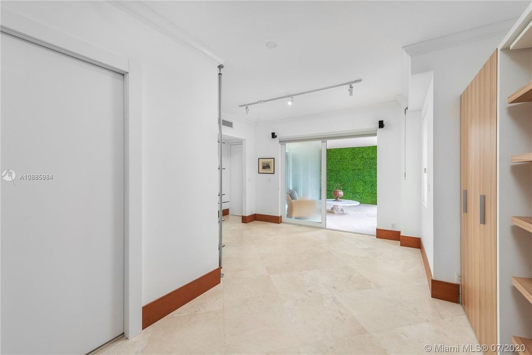 Недавно арендовано: $35,000 (4 спален, 5 ванн, 6120 Квадратных фут)