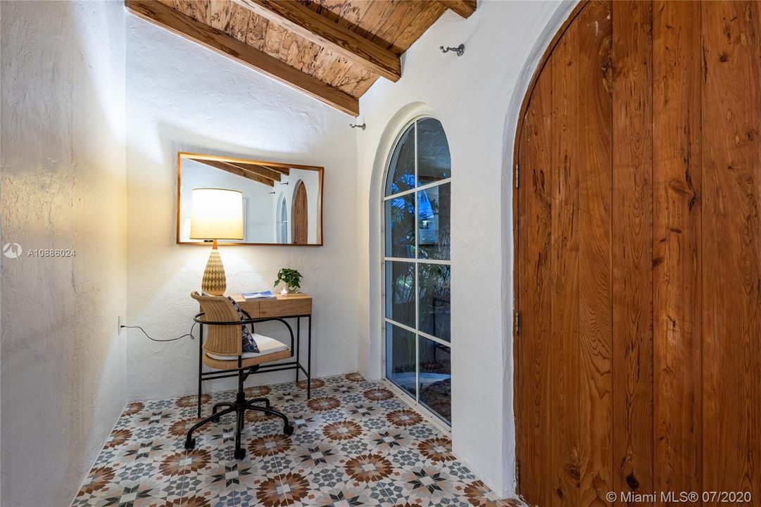 Vendido Recientemente: $449,000 (2 camas, 1 baños, 966 Pies cuadrados)