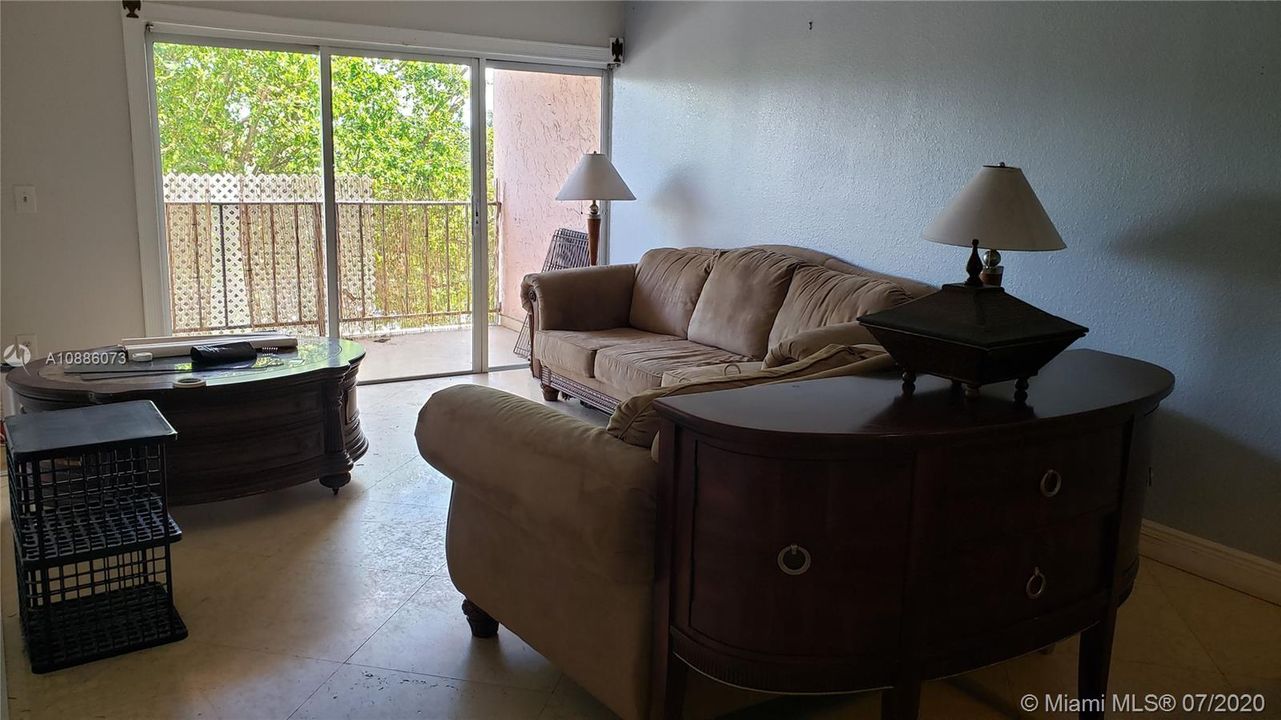Recently Rented: $1,500 (2 beds, 2 baths, 1070 Square Feet)