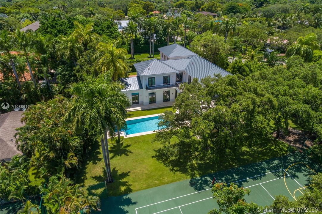 Недавно продано: $6,199,000 (7 спален, 7 ванн, 6169 Квадратных фут)