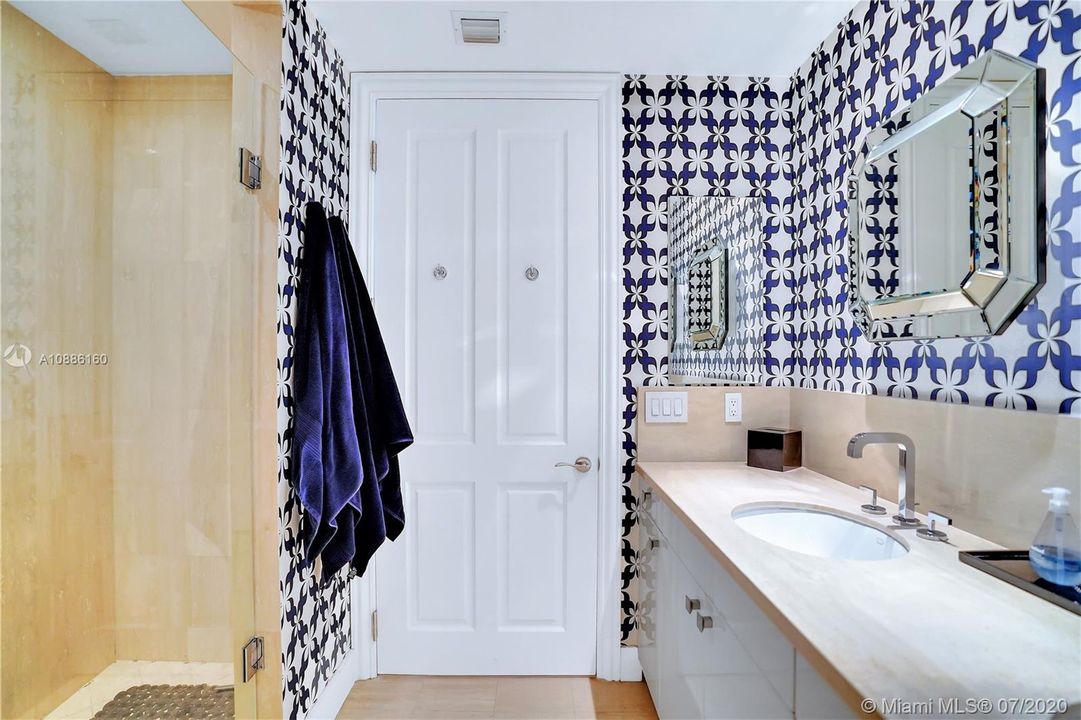 MASTER 2 BATH