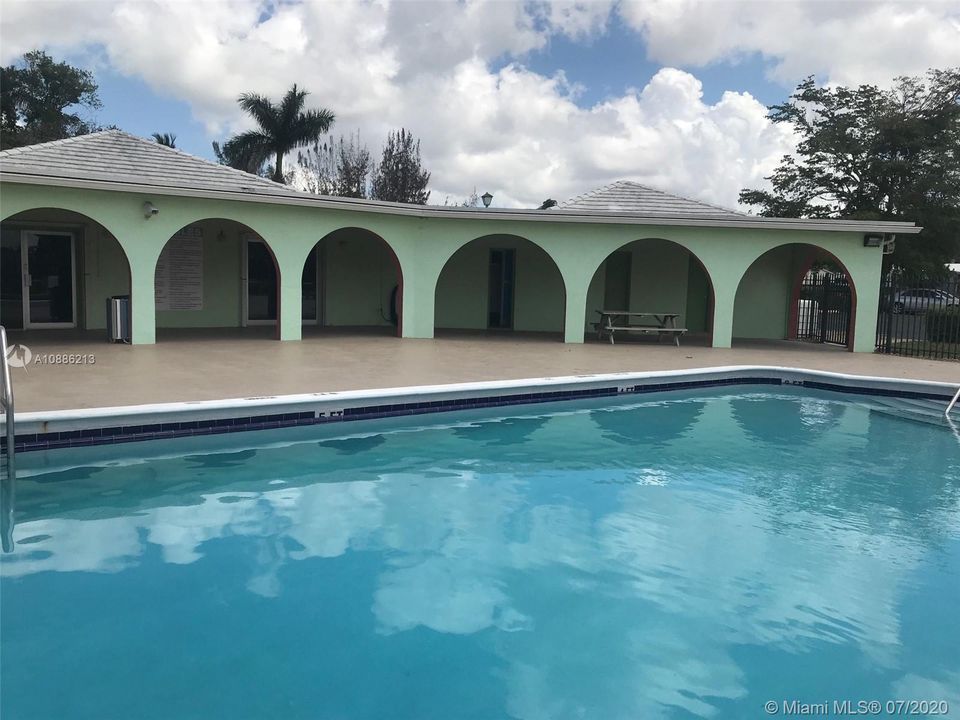Recently Sold: $97,000 (2 beds, 2 baths, 850 Square Feet)