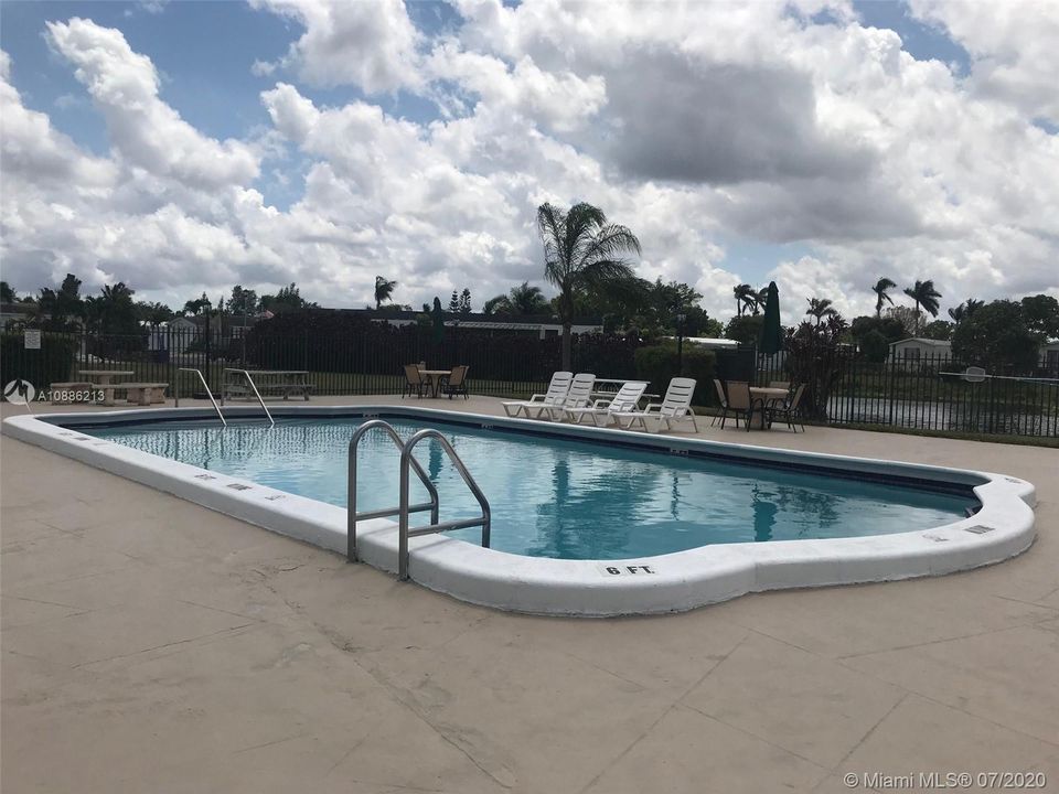 Recently Sold: $97,000 (2 beds, 2 baths, 850 Square Feet)
