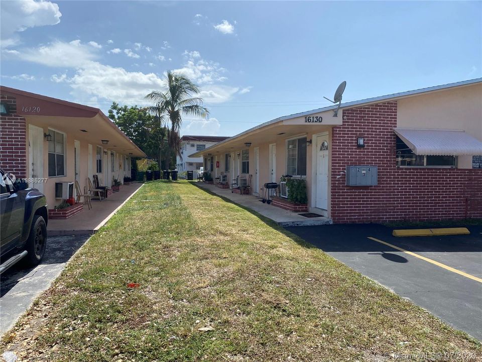 Recently Rented: $995 (1 beds, 1 baths, 3196 Square Feet)