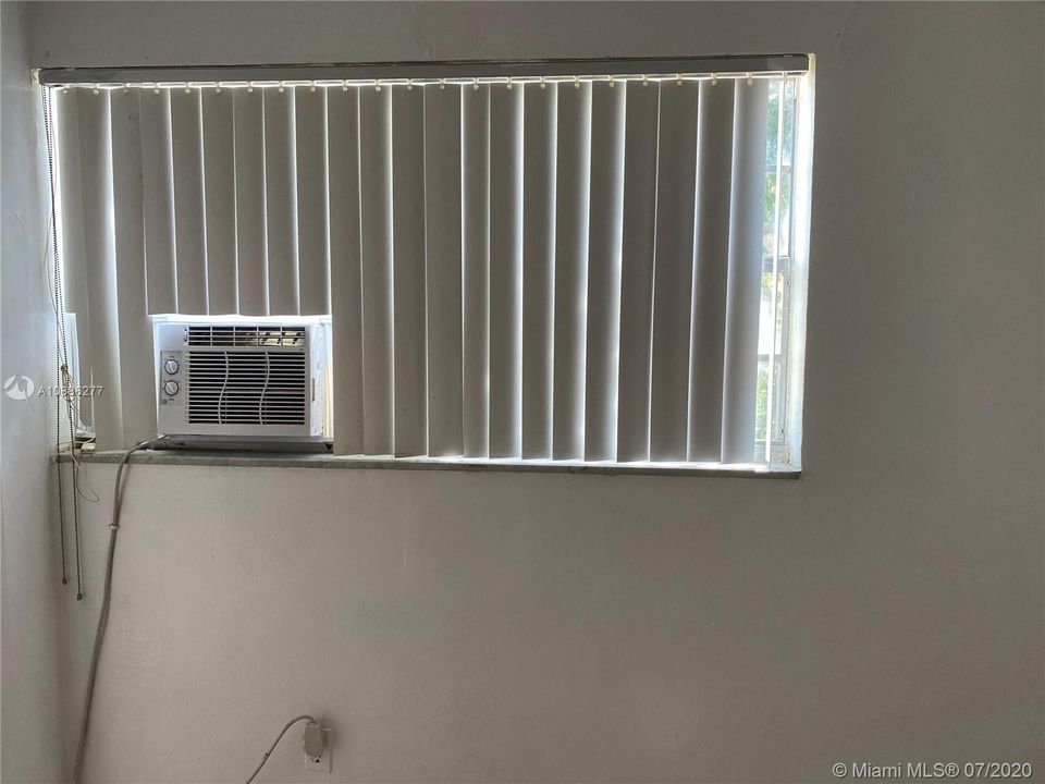 Recently Rented: $995 (1 beds, 1 baths, 3196 Square Feet)