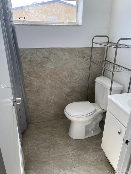 Recently Rented: $995 (1 beds, 1 baths, 3196 Square Feet)