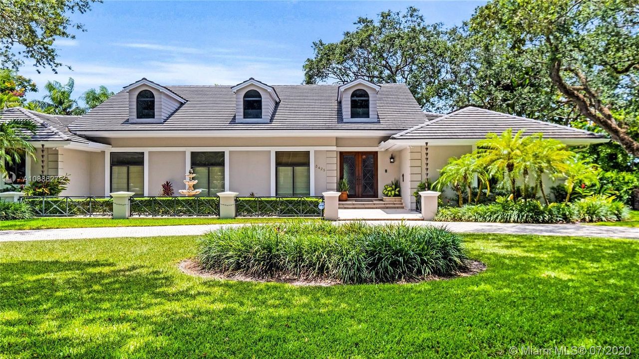 Recently Sold: $2,575,000 (5 beds, 4 baths, 3501 Square Feet)
