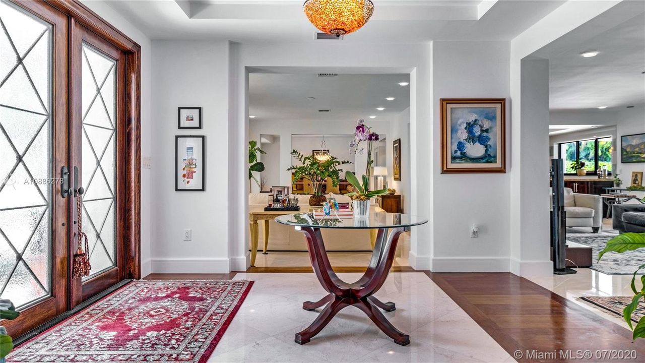 Recently Sold: $2,575,000 (5 beds, 4 baths, 3501 Square Feet)
