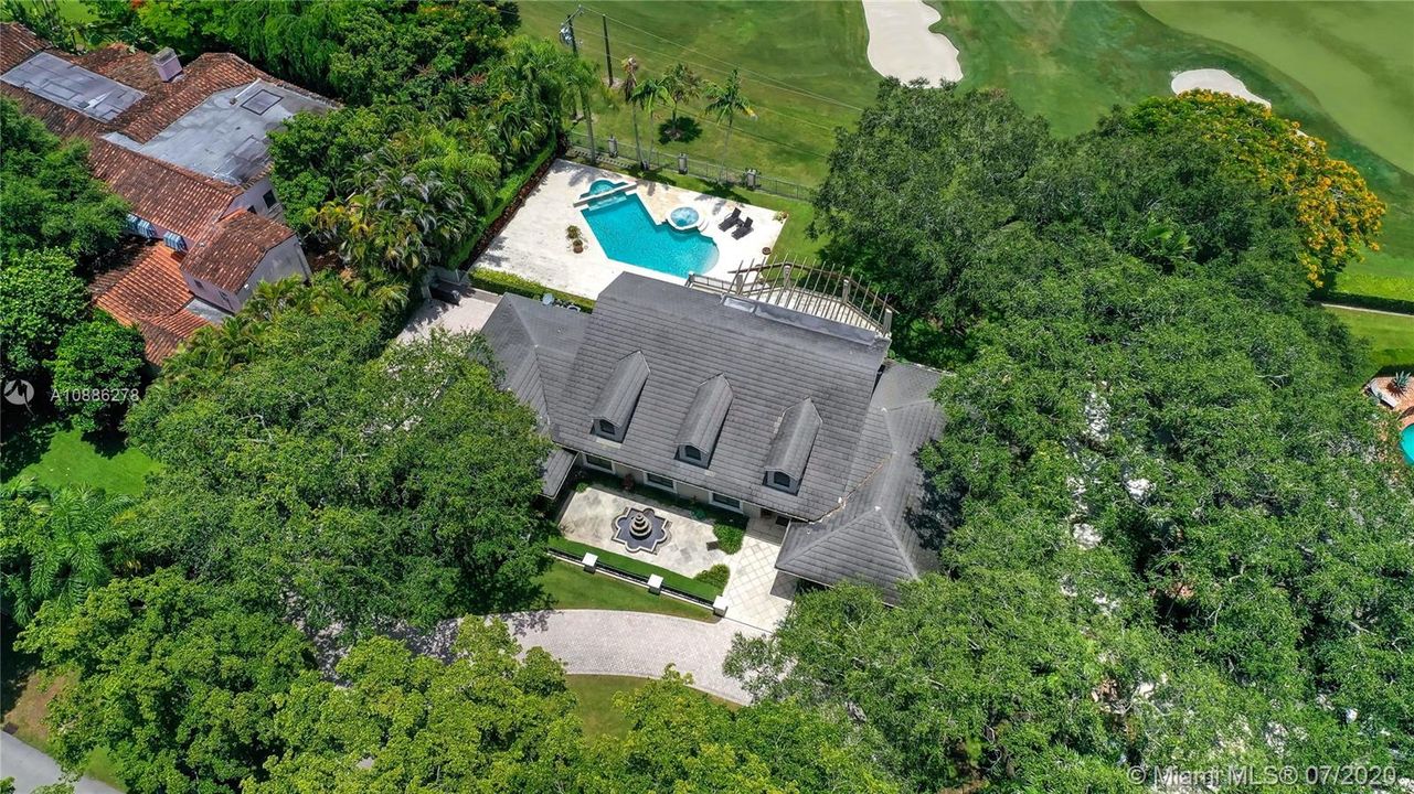 Recently Sold: $2,575,000 (5 beds, 4 baths, 3501 Square Feet)