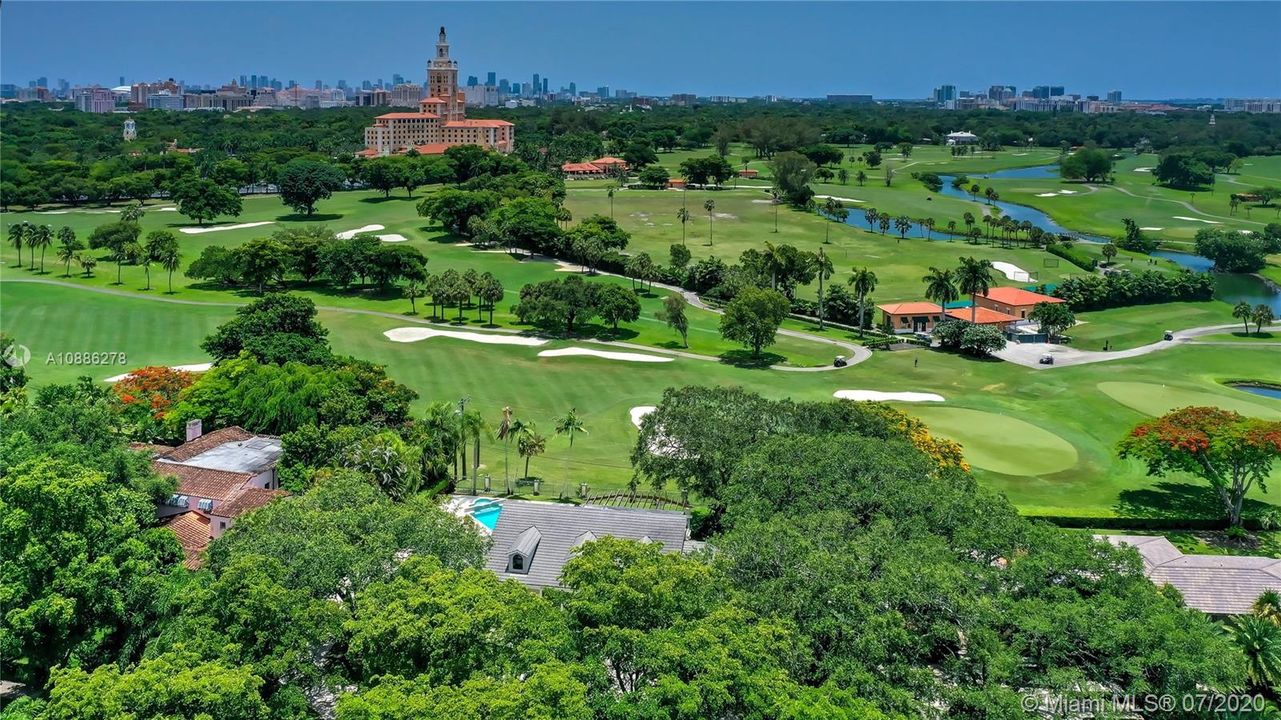 Recently Sold: $2,575,000 (5 beds, 4 baths, 3501 Square Feet)
