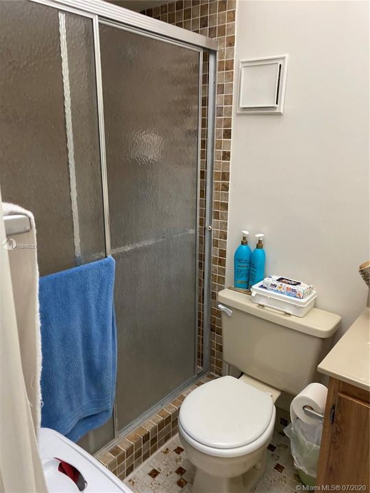 Недавно продано: $169,900 (2 спален, 2 ванн, 965 Квадратных фут)