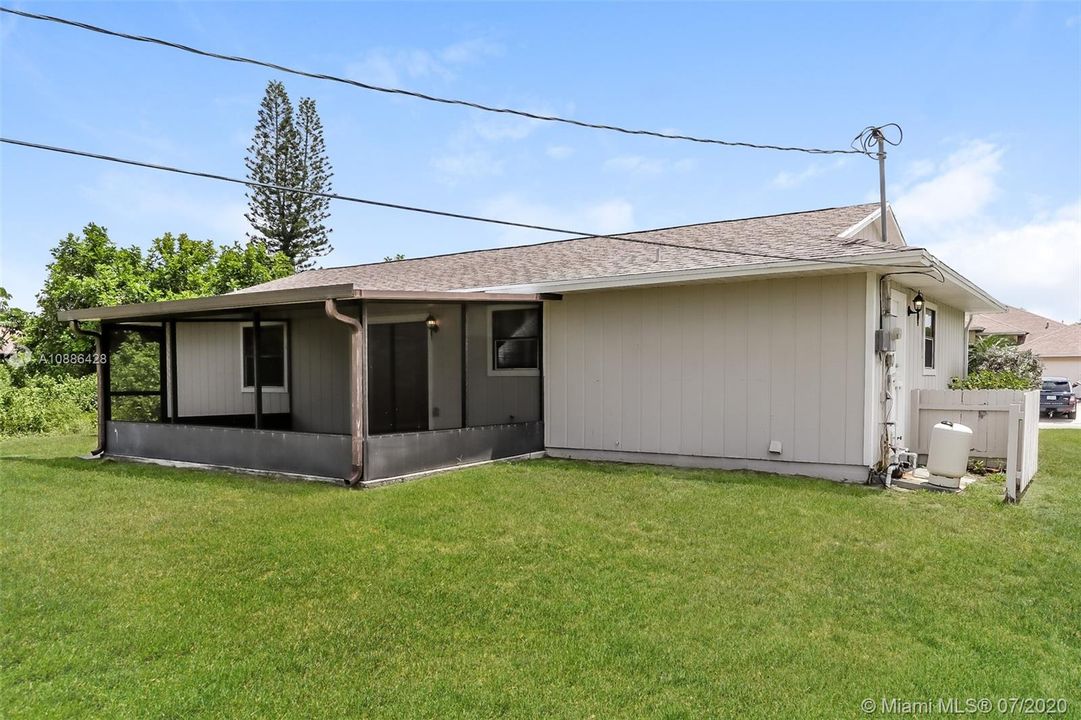 最近租的: $1,635 (3 贝兹, 2 浴室, 954 平方英尺)