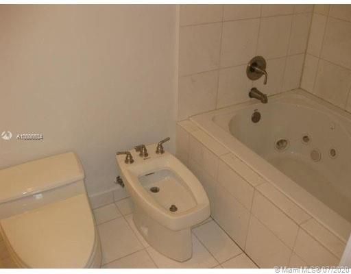 最近租的: $3,850 (3 贝兹, 2 浴室, 1510 平方英尺)
