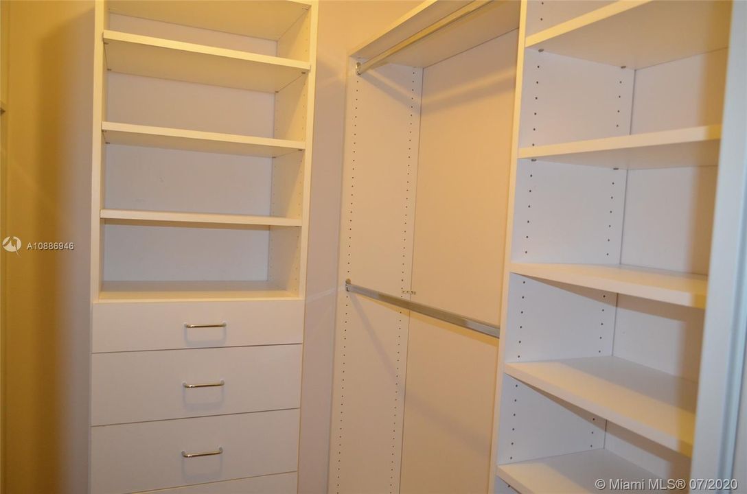 Недавно арендовано: $1,800 (2 спален, 2 ванн, 1372 Квадратных фут)