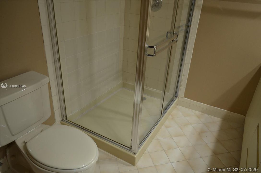 Недавно арендовано: $1,800 (2 спален, 2 ванн, 1372 Квадратных фут)