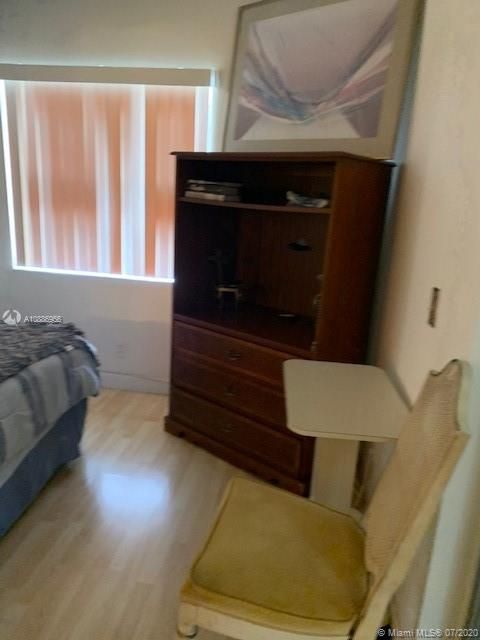 Recently Sold: $80,000 (2 beds, 2 baths, 907 Square Feet)
