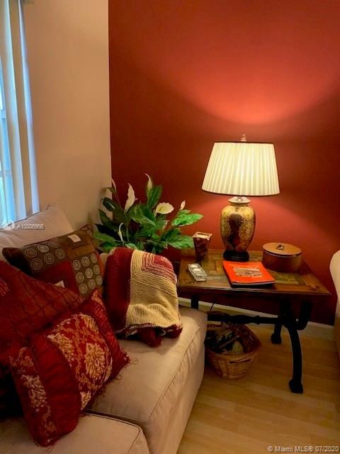 Recently Sold: $80,000 (2 beds, 2 baths, 907 Square Feet)