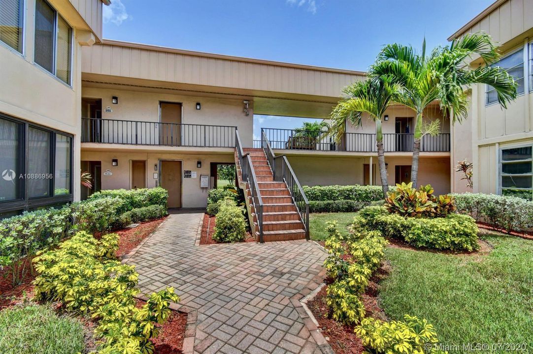 Recently Sold: $80,000 (2 beds, 2 baths, 907 Square Feet)