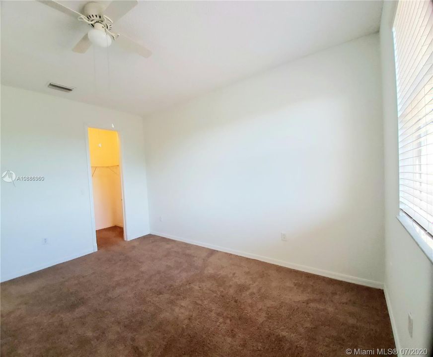 Bedroom 3: View from closet