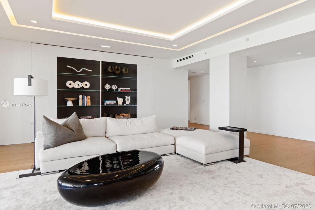 Vendido Recientemente: $12,700,000 (7 camas, 8 baños, 6820 Pies cuadrados)