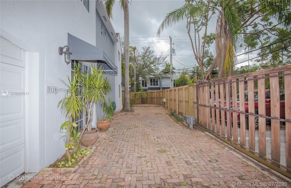 Recientemente alquilado: $3,500 (3 camas, 2 baños, 1730 Pies cuadrados)
