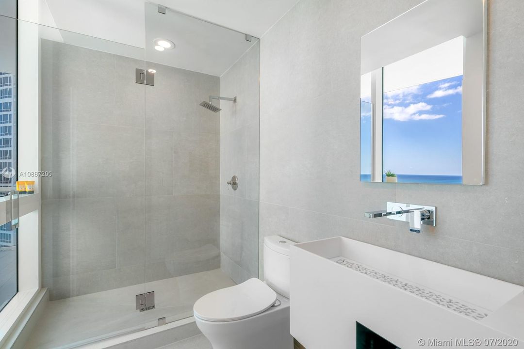 Third bedroom full bathroom