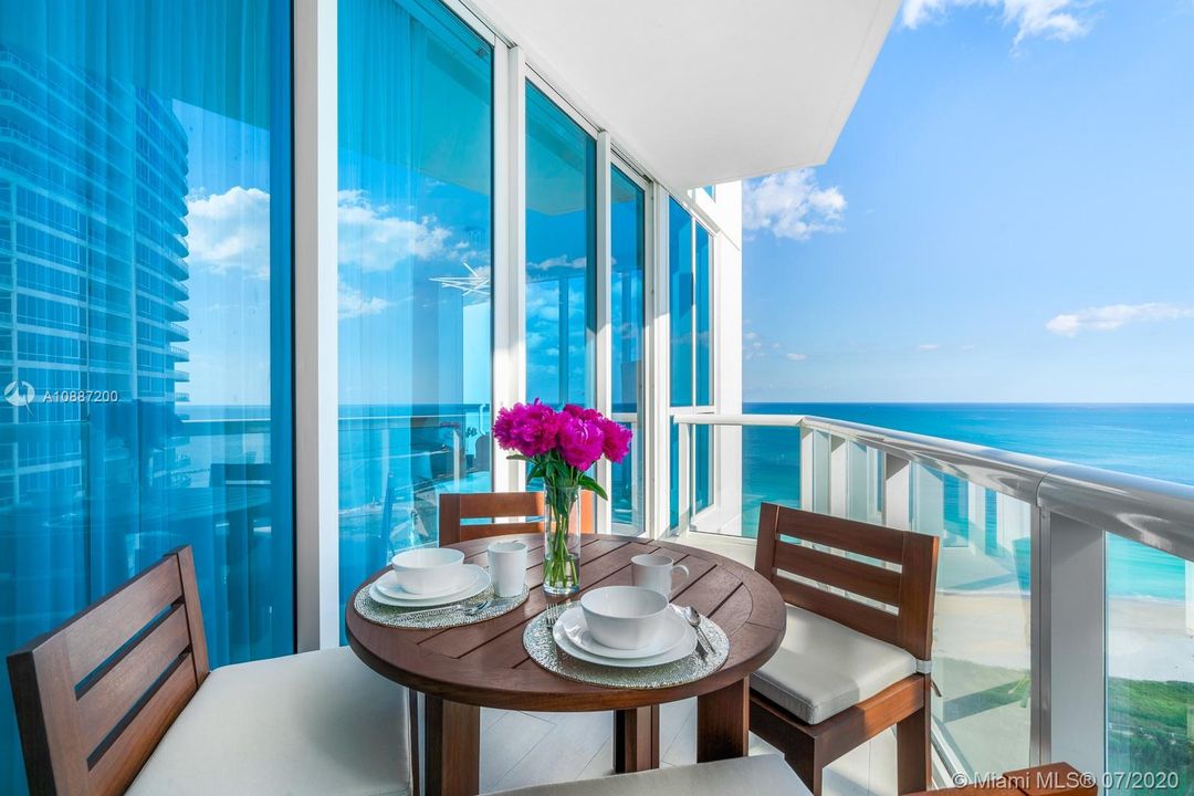 Second bedroom private terrace