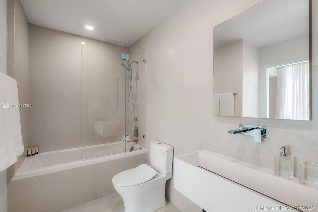 Second bedroom bathroom