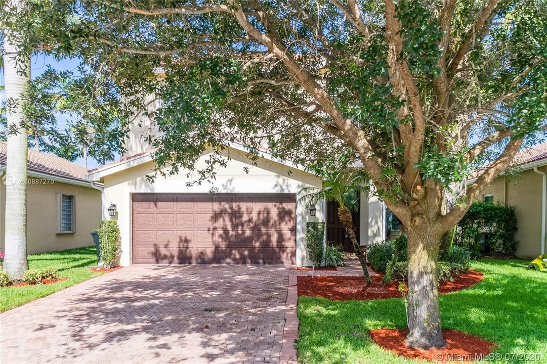Recently Sold: $449,000 (5 beds, 4 baths, 3104 Square Feet)