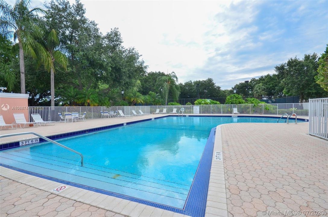 Недавно продано: $265,000 (2 спален, 2 ванн, 1152 Квадратных фут)