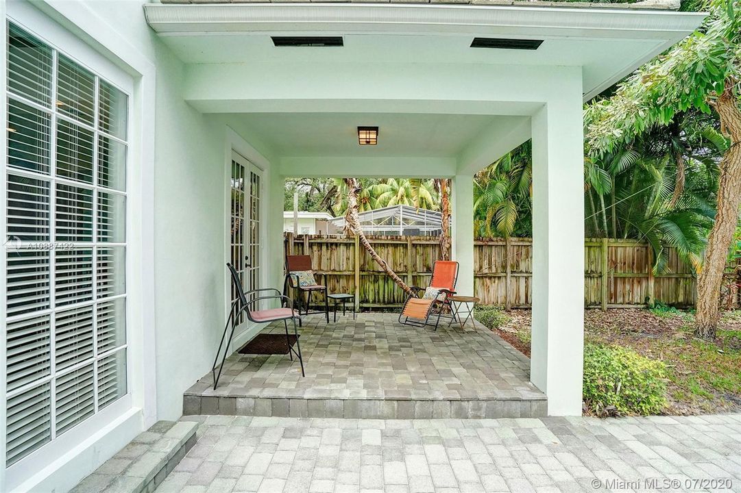 Recently Sold: $649,900 (4 beds, 3 baths, 2945 Square Feet)