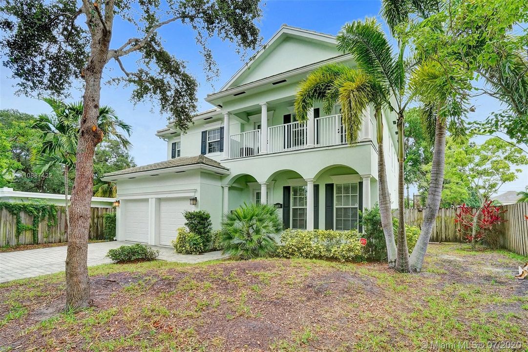 Recently Sold: $649,900 (4 beds, 3 baths, 2945 Square Feet)