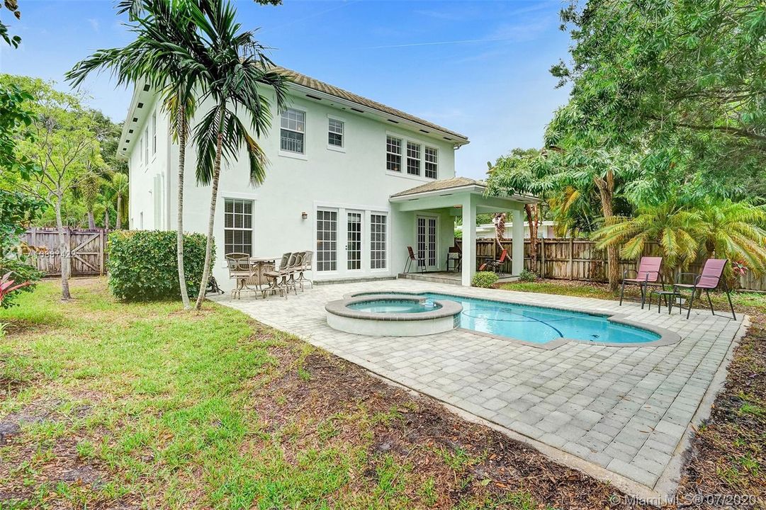 Recently Sold: $649,900 (4 beds, 3 baths, 2945 Square Feet)